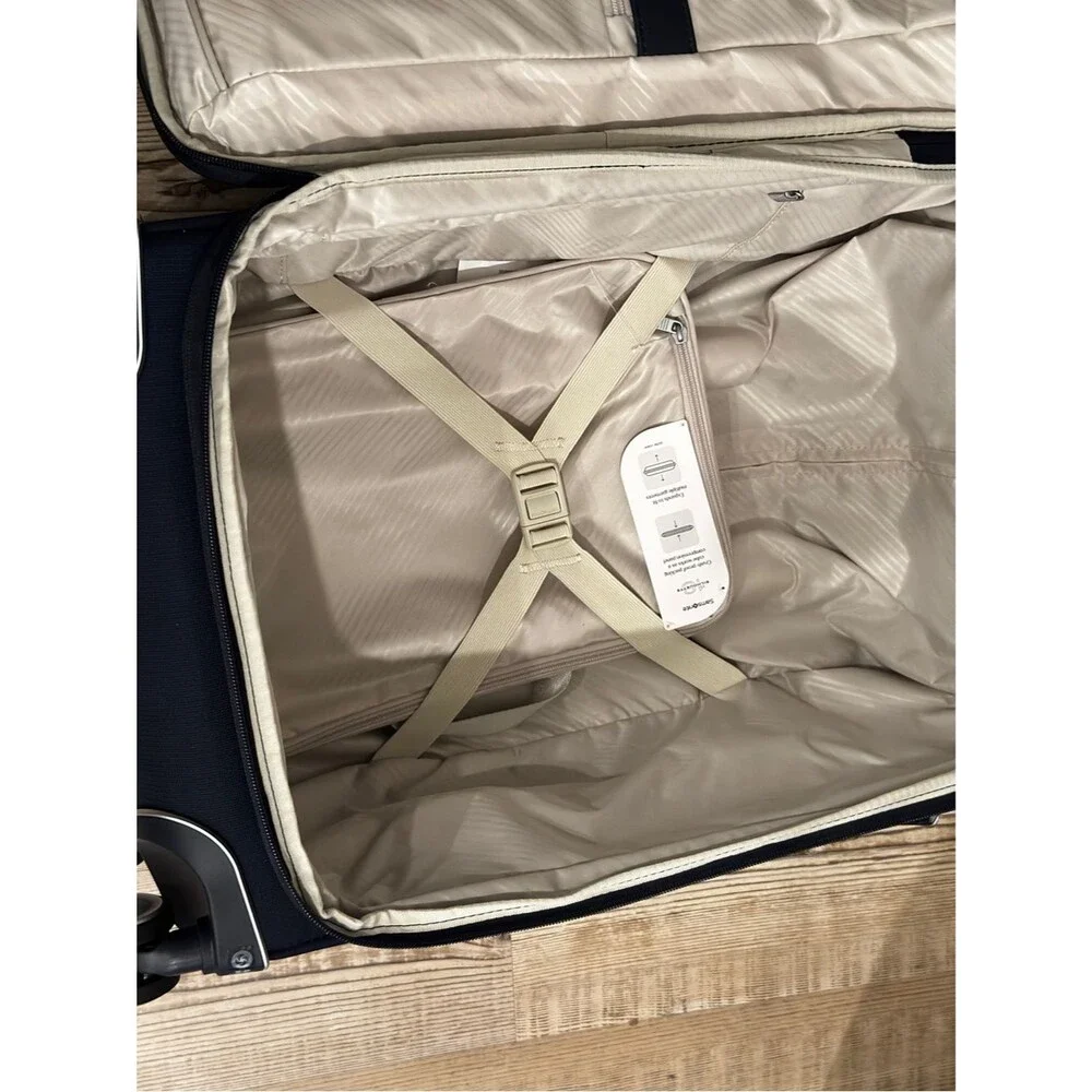 Samsonite Deep Navy Spinner Carry-On Silhouette 18 Softside Suitcase travel bag